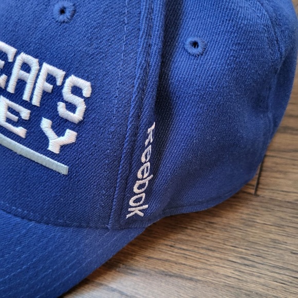Toronto Maple Leafs Baseball Hat - Picture 4 of 5